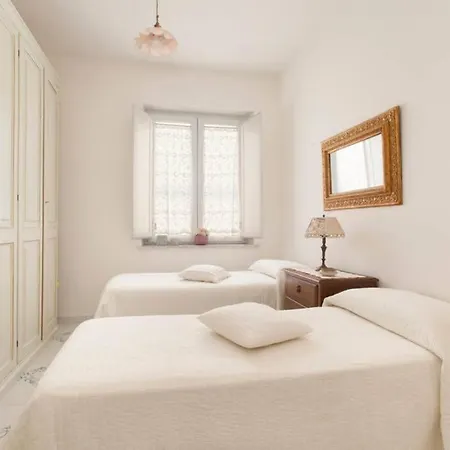 Maison Du Tasso Apartment *